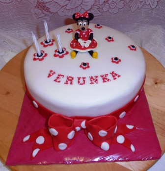 Minnie  (2)